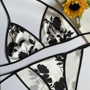 ست بیکینی طرح گل سفید مشکی