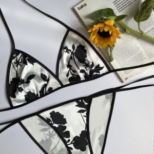 ست بیکینی طرح گل سفید مشکی