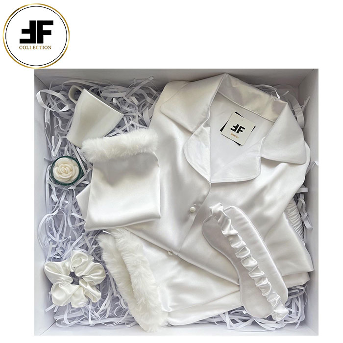 ست عروس مدل بلوز و شلوار طرح ساده آستین خز دار ست عروس مدل بلوز و شلوار طرح ساده آستین خز دار