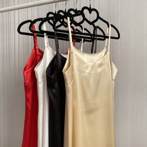 لباس خواب زنانه مدل پیراهن طرح ساده