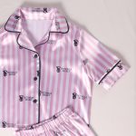 آستین کوتاه و شلوارک کودک طرح ویکتوریا سکرت لوگو دار