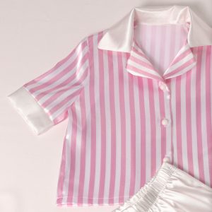 آستین کوتاه و شلوارک کودک طرح ویکتوریا سکرت